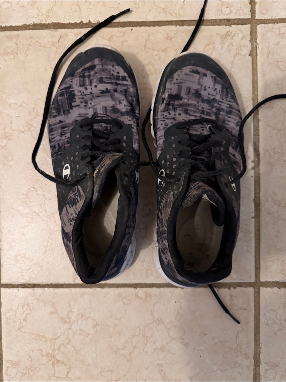 Champion Black and Gray Patterned Running Shoes